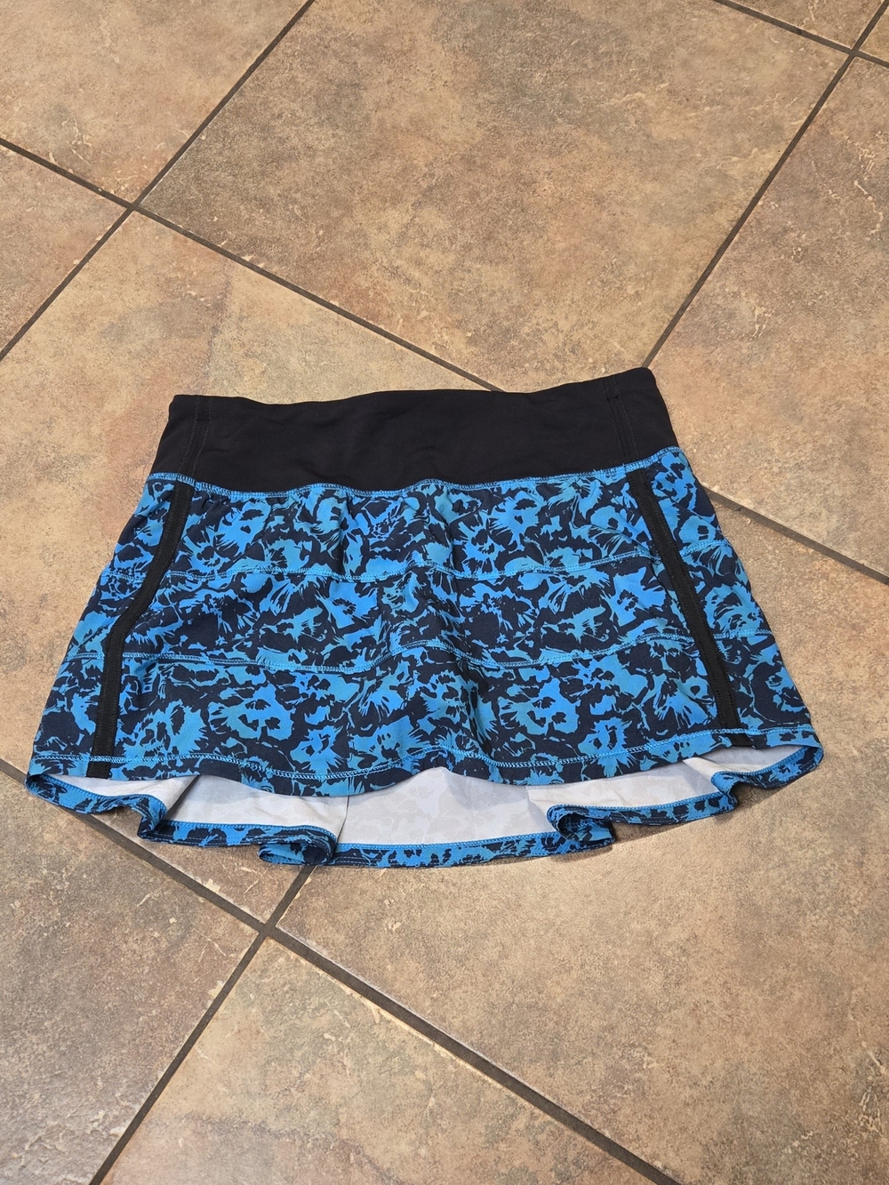 RARE Lululemon Pace Rival Skirt II Fleur Sombre Kayak Blue Dragonfly Size 4